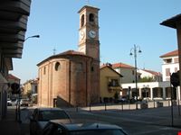 Chiesa San Giuseppe con campanile.